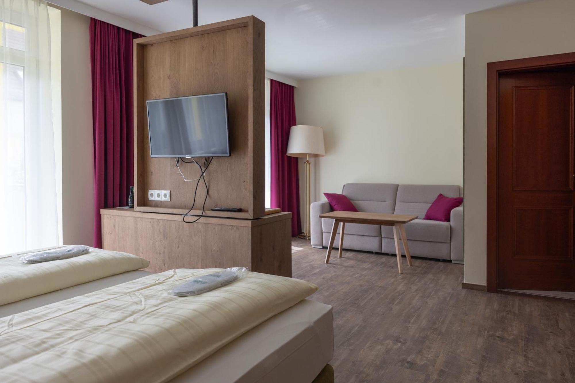 Parkhotel Bad Schallerbach Exteriör bild